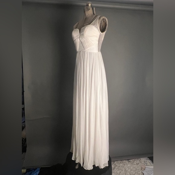 Silk and Sequence White Dress - Picture 3 of 16